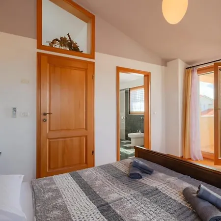 Vila Ulika By Guide *